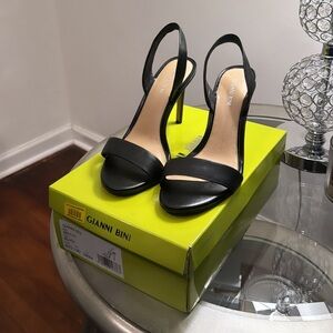 Size 9 Gianni Bini heels